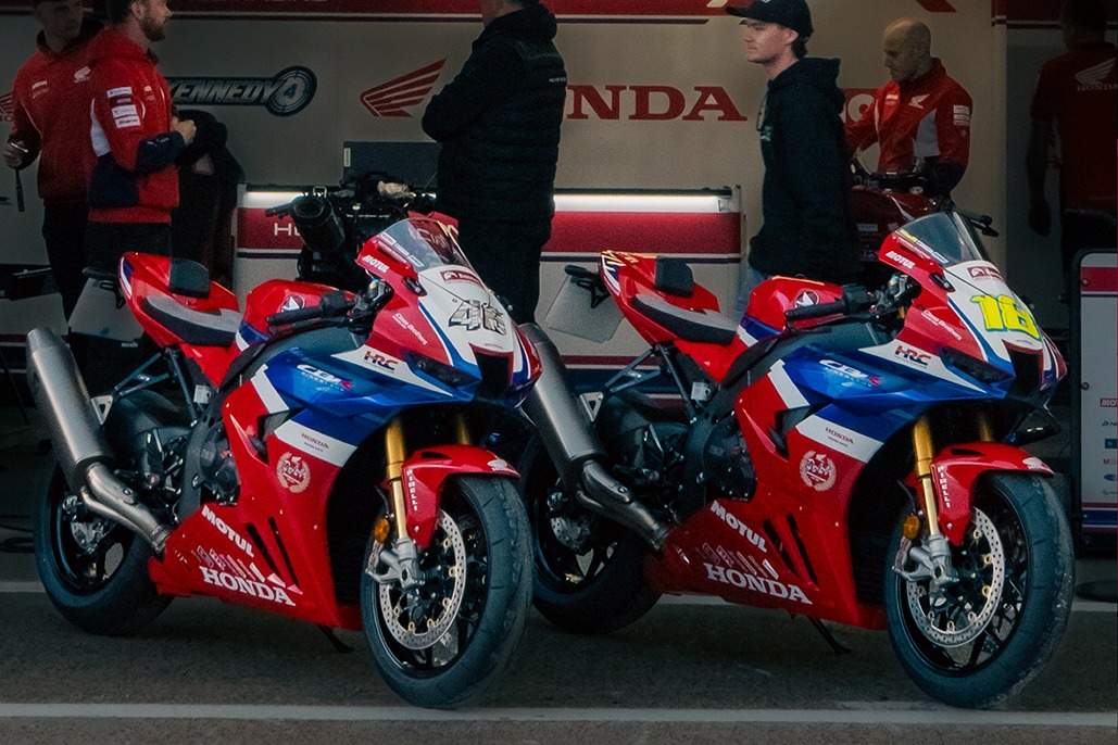 CBR 1000RR-R-SP BSB Replica by Doble (2025)