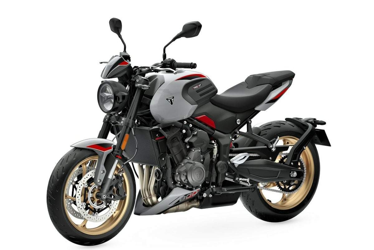 Trident 800 (2026)