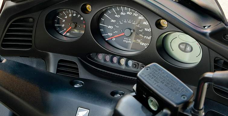 FJS 600Silver Wing (2014-)