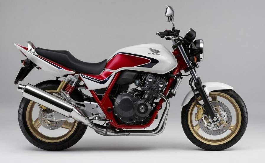 CB 400 Super Fou (2011)