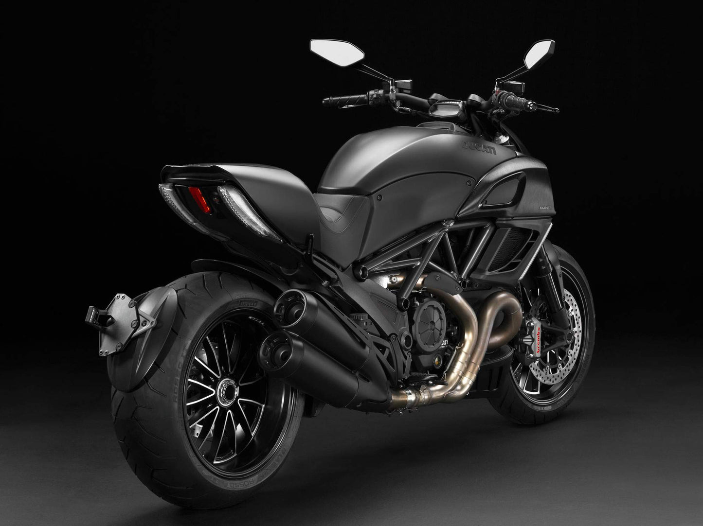 Diavel Dark (2013)