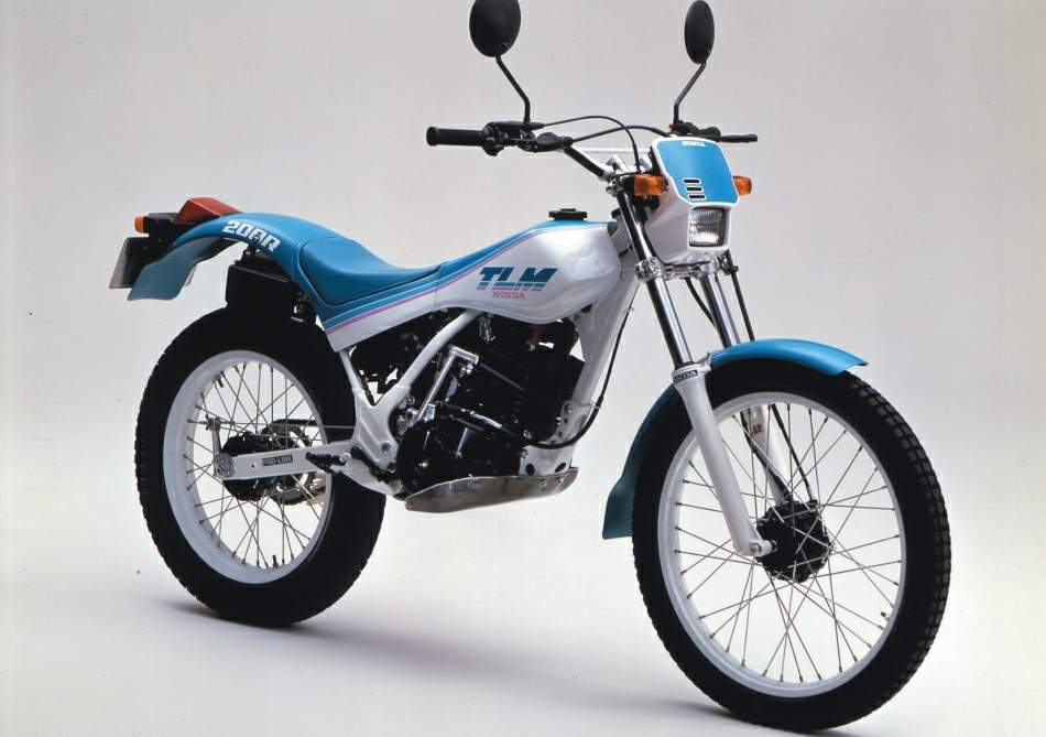 TLM 200RReflex (1987)
