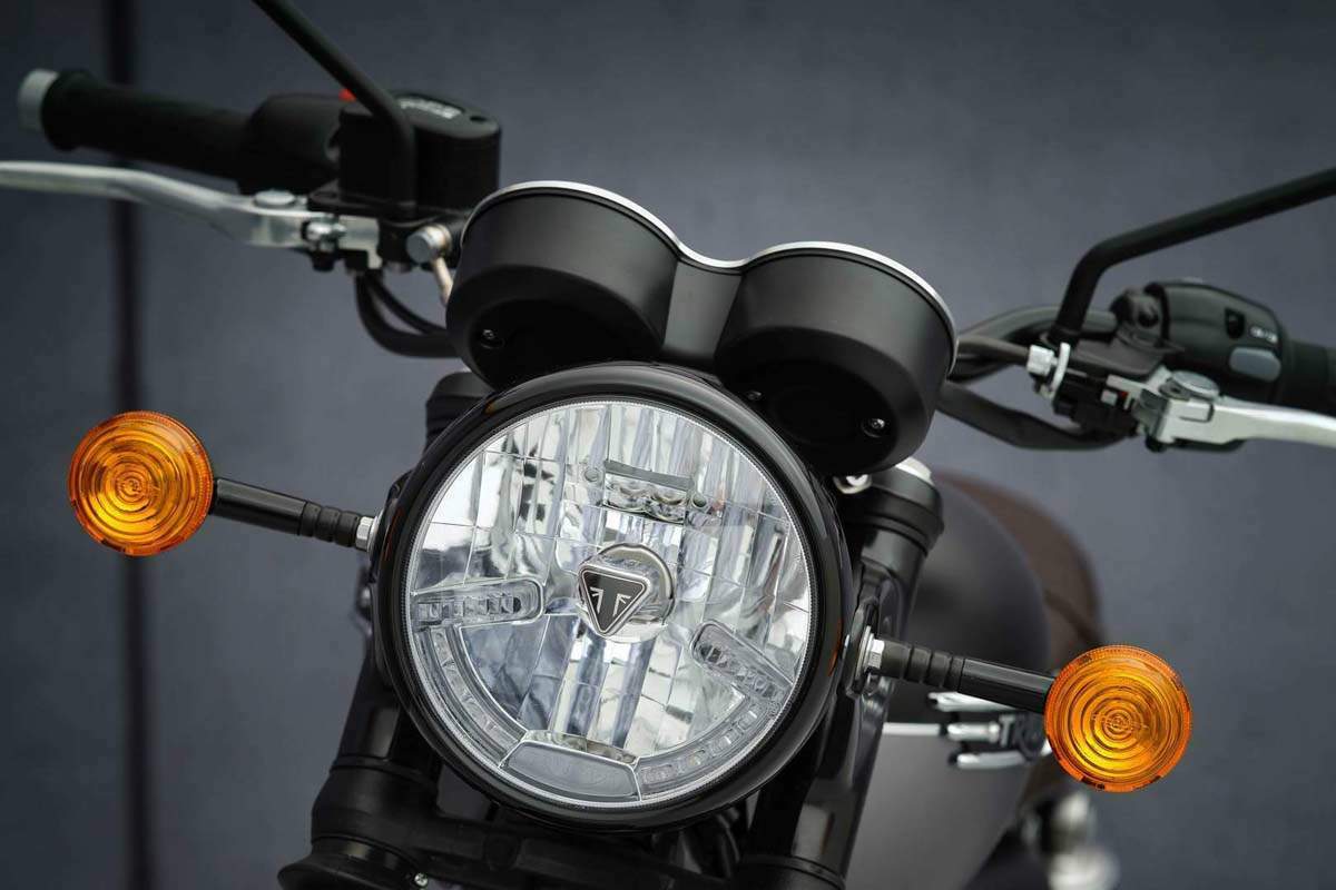 Bonneville T120 Black Gold Line Edition (2022)