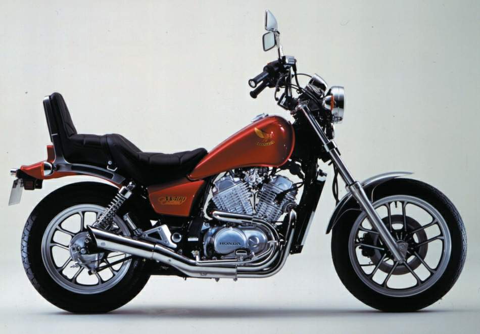 NV 400 Custom ()