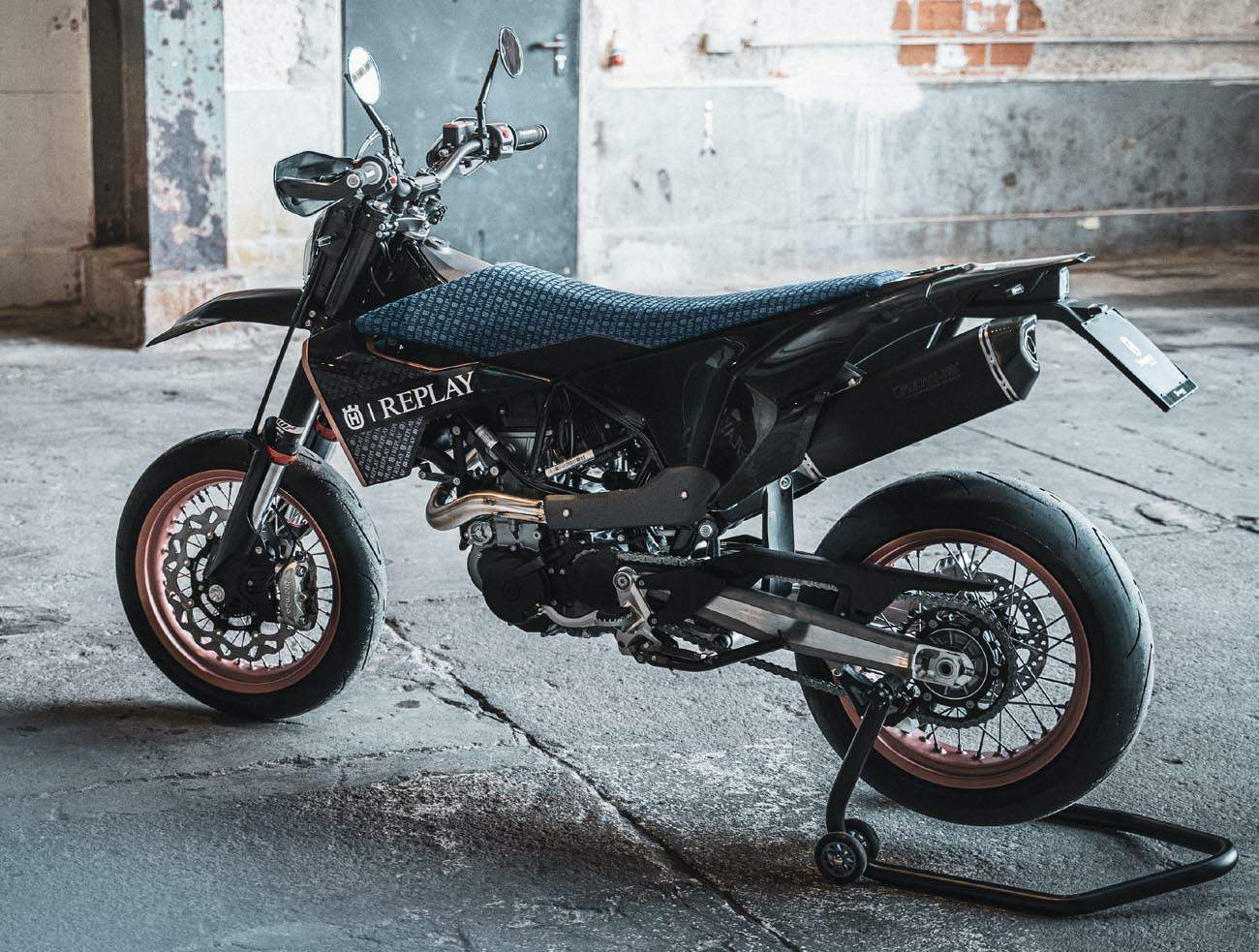 701 Supermoto REPLAY Special Edition (2021)