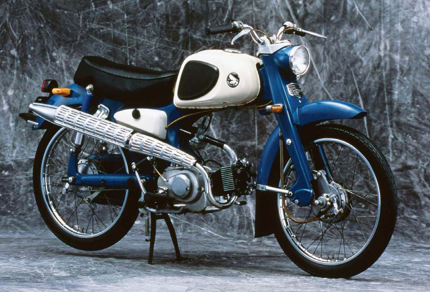 C 110 Super Sports Cub ()