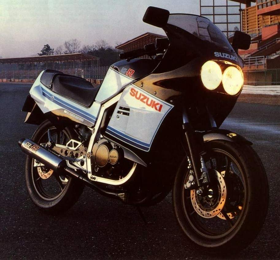 GSX-R 400 (1986)