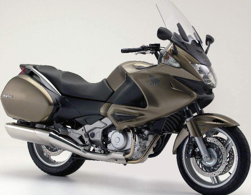 NT 700V Deauville ()