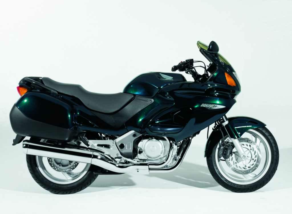 NT 650V Deauville ()