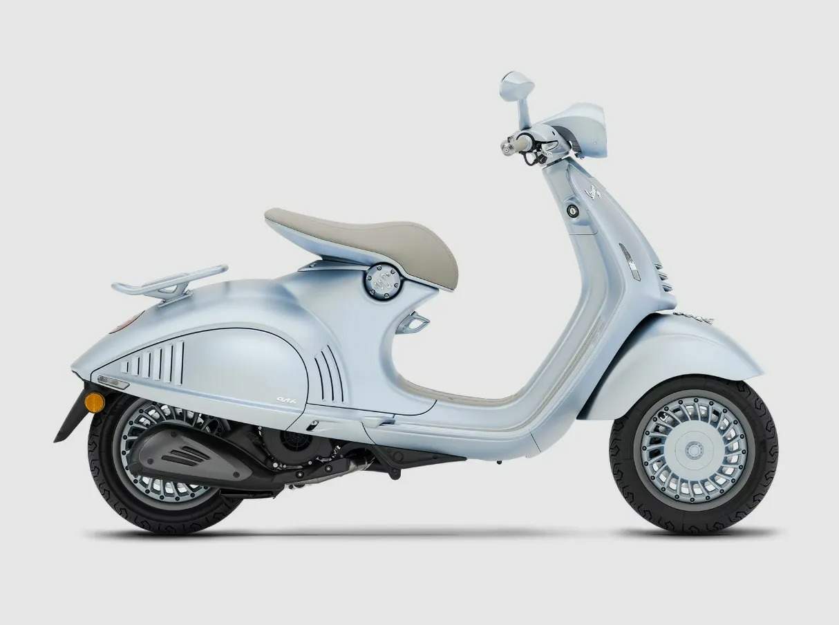 946 Snake (2025)