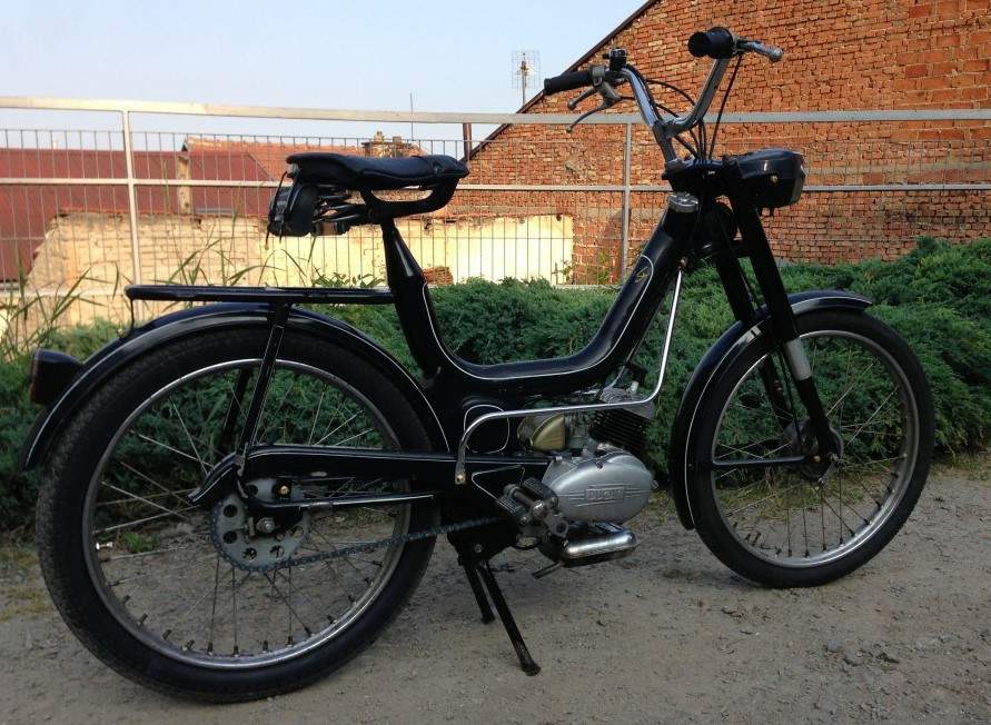 48 Rolly (1968)